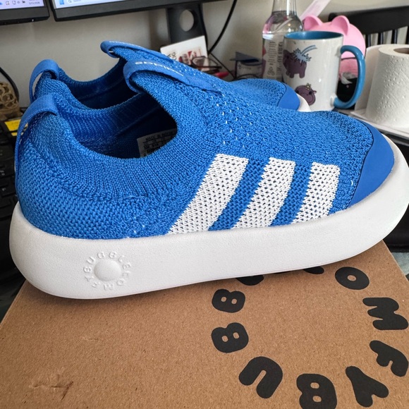 NWOT Adidas bubble comfy sneaker in powder blue - Picture 5 of 6
